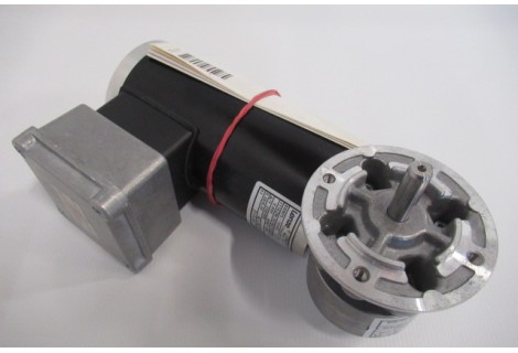 270 RPM 0,04 KW Asmaat 9 mm. Unused.